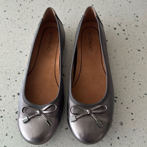 Vionic Silver Flats with Bow Detail - Picture 1 of 12